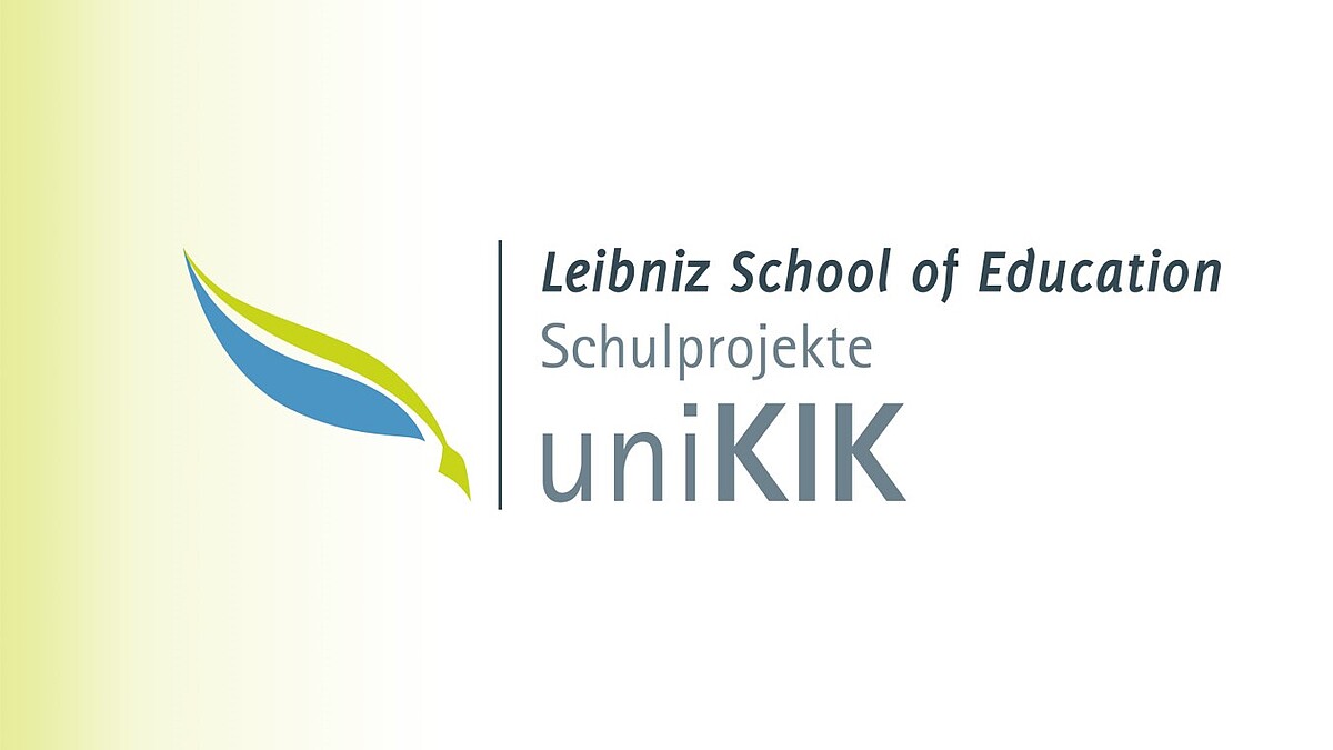 Logo uniKIK mit grünem Farbverlauf im Hintergrund